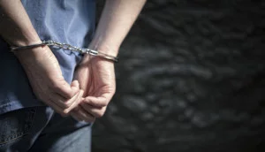 Homem é preso em Missal depois de tentar tirar o filho da mãe e ter mandado de prisão aberto - Guia Medianeira